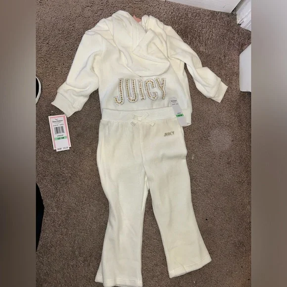 NWT Juicy velour tracksuit - Picture 3 of 3